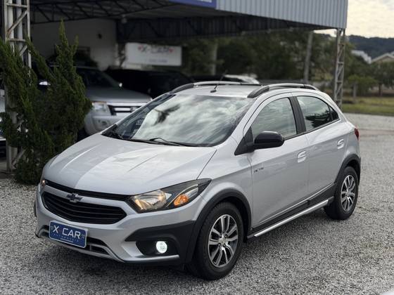 CHEVROLET ONIX 1.4 MPFI ACTIV 8V FLEX 4P AUTOMÁTICO